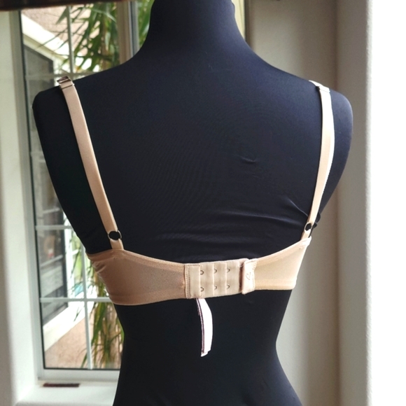 🍒NWT🍒 VS DREAM ANGELS EMBELLISHED NUDE LINED DEMI BRA - Picture 8 of 13